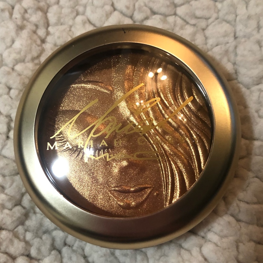 LE My Mimi extra dimension skin finish